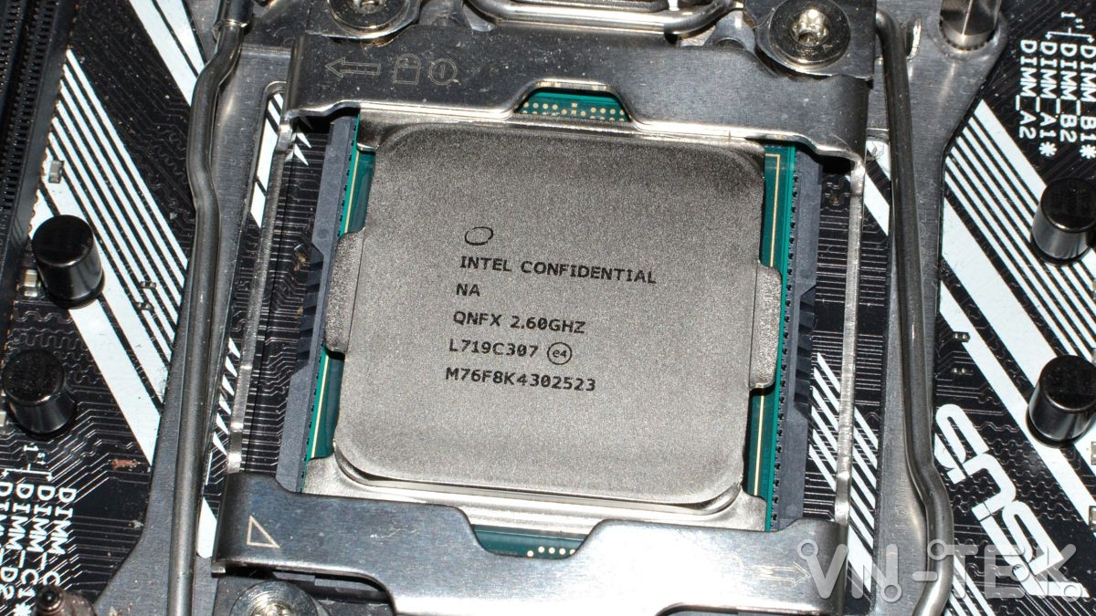 Intel Core i9 7980XE - Intel Core i9 - 7980XE hàng khủng nhưng không để chơi game!