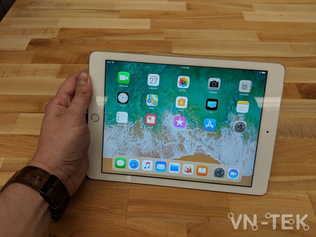 ipad 9 7 inch 2 - Apple ra mắt iPad 9,7 inch mới, giá siêu rẻ