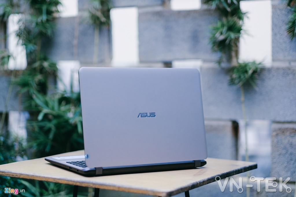 laptop asus x507 11 - Laptop có thể nâng cấp như máy bàn giá 10,5 triệu đồng ở VN
