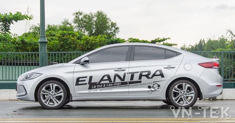 hyundai elantra 2018 7 - Review đánh giá chi tiết xe Hyundai Elantra 2018
